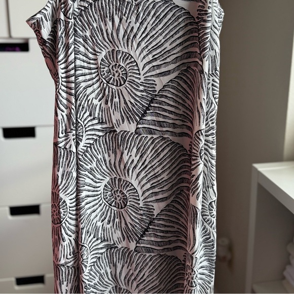 White House Black Market Black and White Patterned Slip Dress - Picture 5 of 5